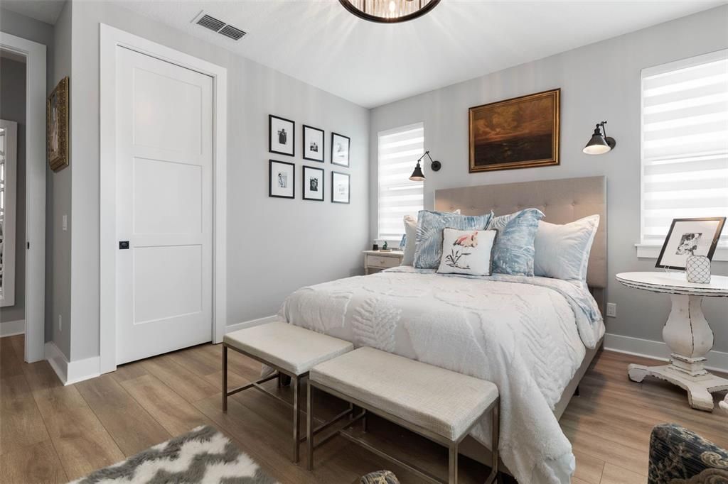 For Sale: $1,299,000 (3 beds, 2 baths, 2528 Square Feet)