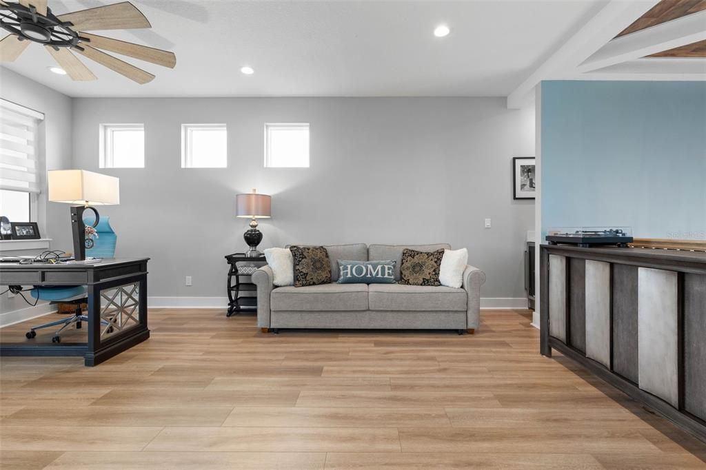 For Sale: $1,299,000 (3 beds, 2 baths, 2528 Square Feet)