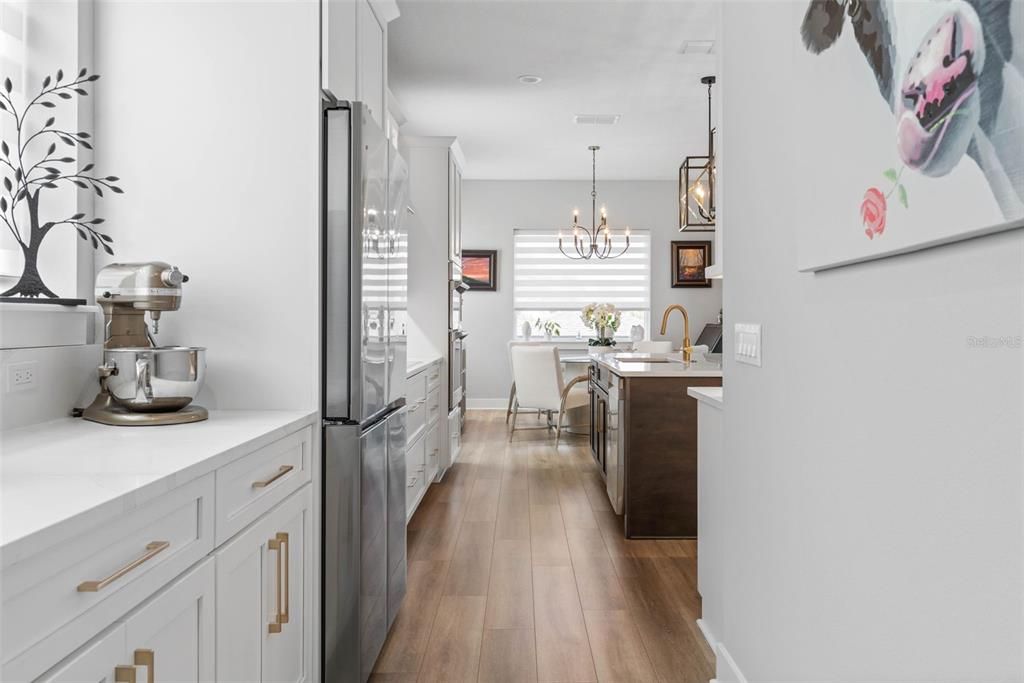 For Sale: $1,299,000 (3 beds, 2 baths, 2528 Square Feet)