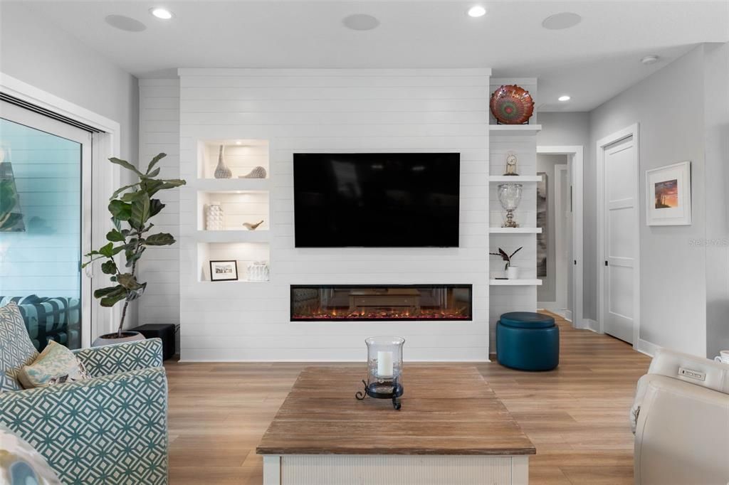 For Sale: $1,299,000 (3 beds, 2 baths, 2528 Square Feet)