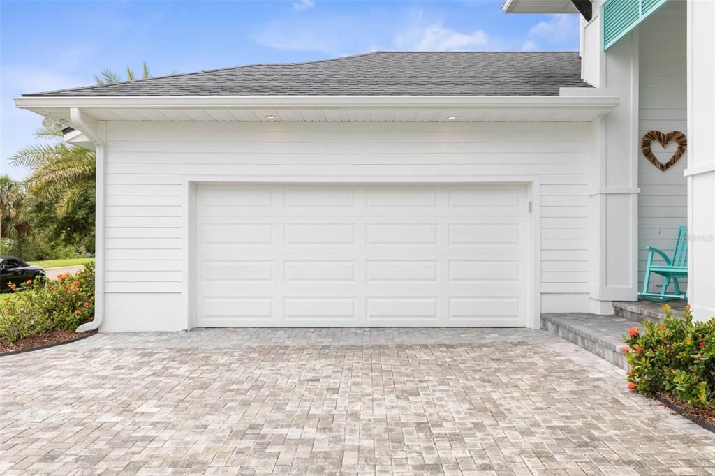 For Sale: $1,299,000 (3 beds, 2 baths, 2528 Square Feet)