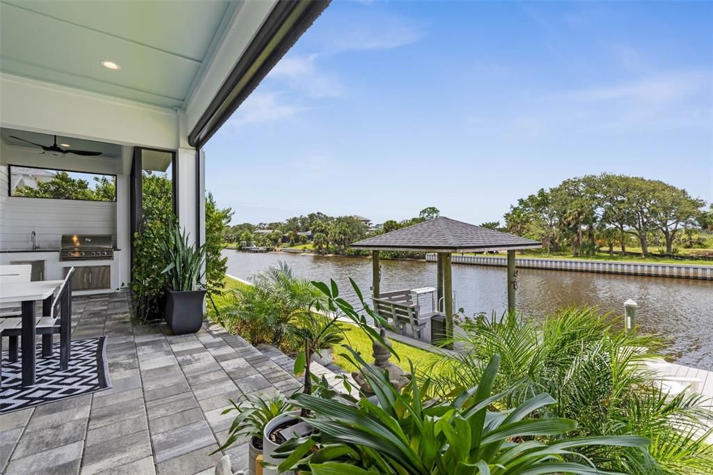 For Sale: $1,299,000 (3 beds, 2 baths, 2528 Square Feet)