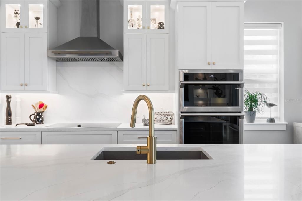 For Sale: $1,299,000 (3 beds, 2 baths, 2528 Square Feet)