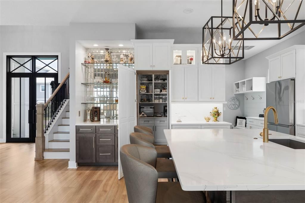 For Sale: $1,299,000 (3 beds, 2 baths, 2528 Square Feet)