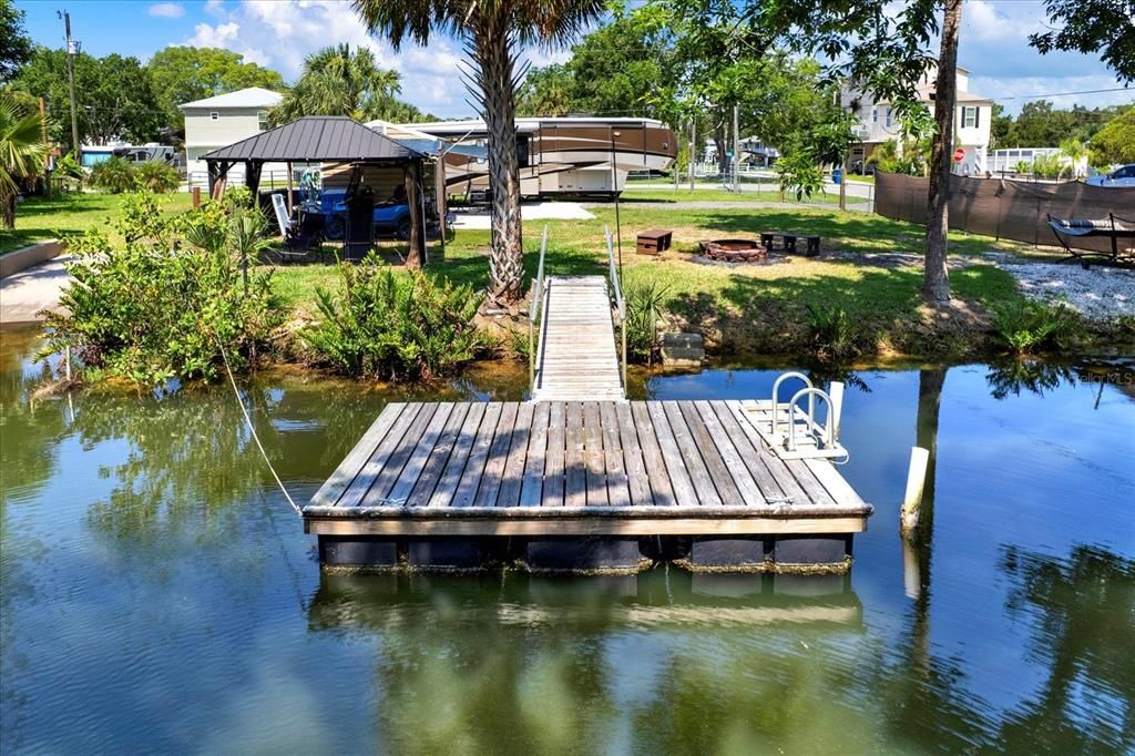 En Venta: $270,000 (0.14 acres)