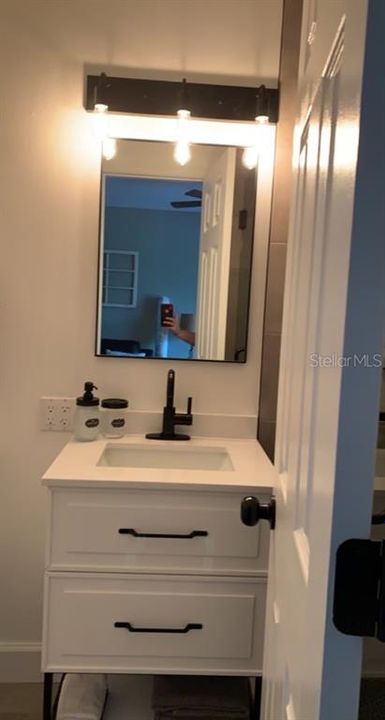 For Sale: $1,799,000 (2 beds, 2 baths, 1280 Square Feet)