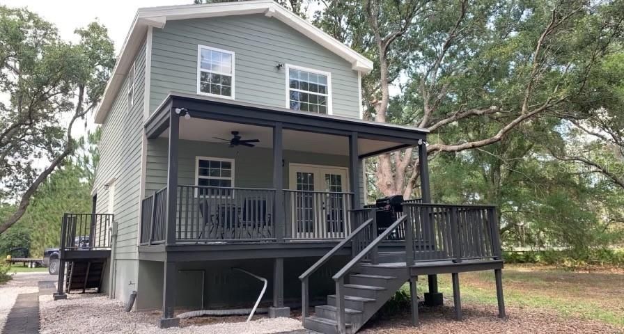 For Sale: $1,799,000 (2 beds, 2 baths, 1280 Square Feet)