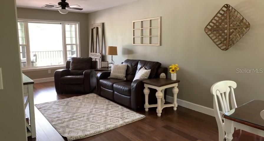 For Sale: $1,799,000 (2 beds, 2 baths, 1280 Square Feet)