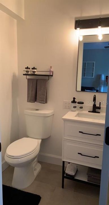 For Sale: $1,799,000 (2 beds, 2 baths, 1280 Square Feet)