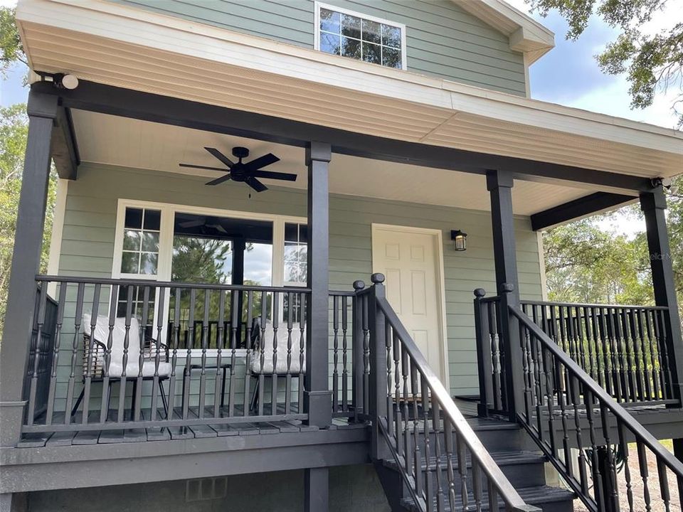 For Sale: $1,799,000 (2 beds, 2 baths, 1280 Square Feet)