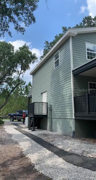 For Sale: $1,799,000 (2 beds, 2 baths, 1280 Square Feet)