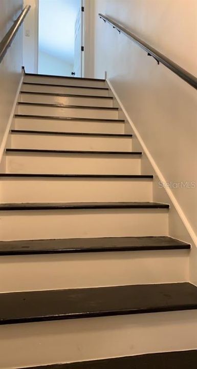 For Sale: $1,799,000 (2 beds, 2 baths, 1280 Square Feet)