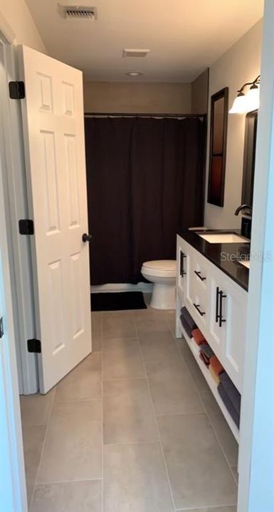 For Sale: $1,799,000 (2 beds, 2 baths, 1280 Square Feet)