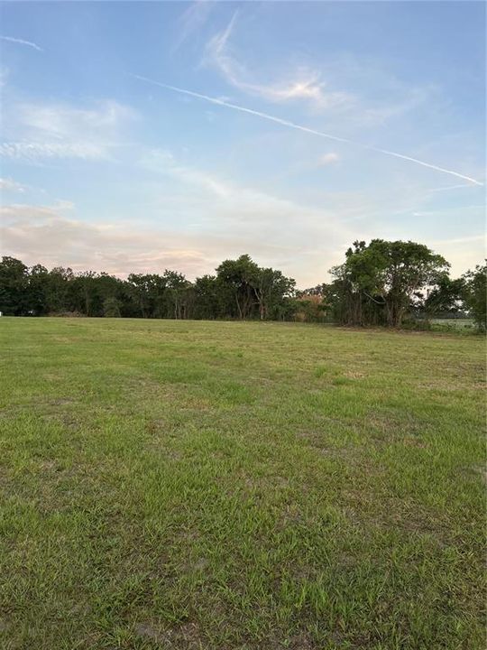 Active With Contract: $160,000 (2.50 acres)