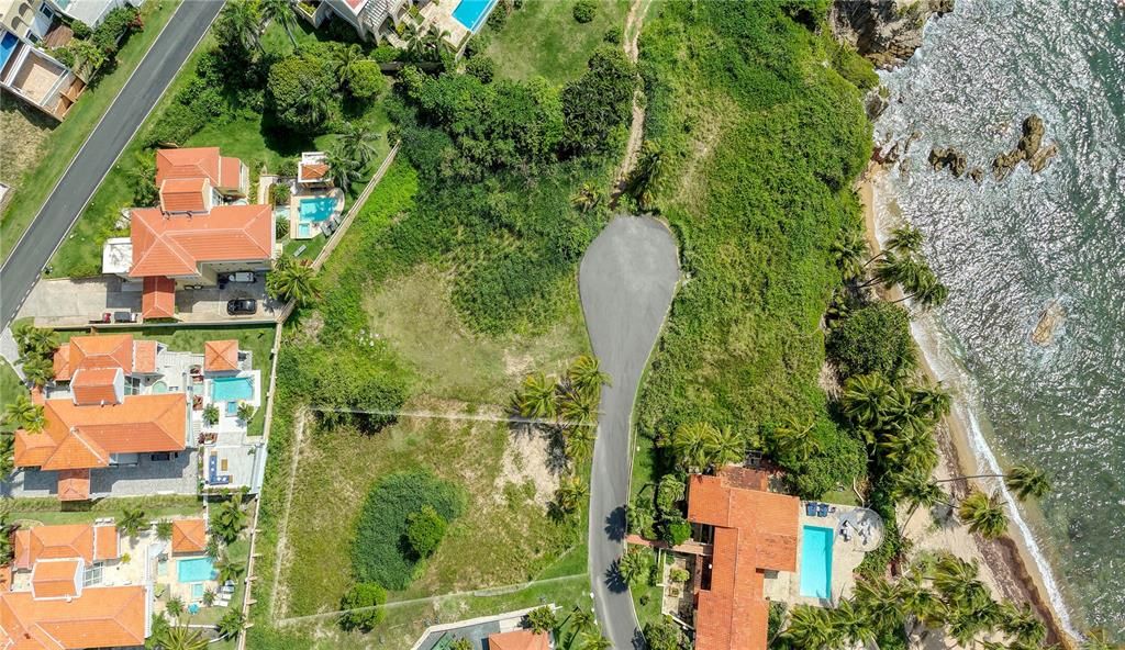 For Sale: $995,000 (0.28 acres)