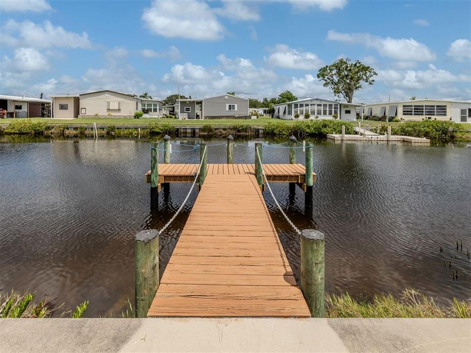 合同活跃: $239,900 (2 贝兹, 2 浴室, 1656 平方英尺)