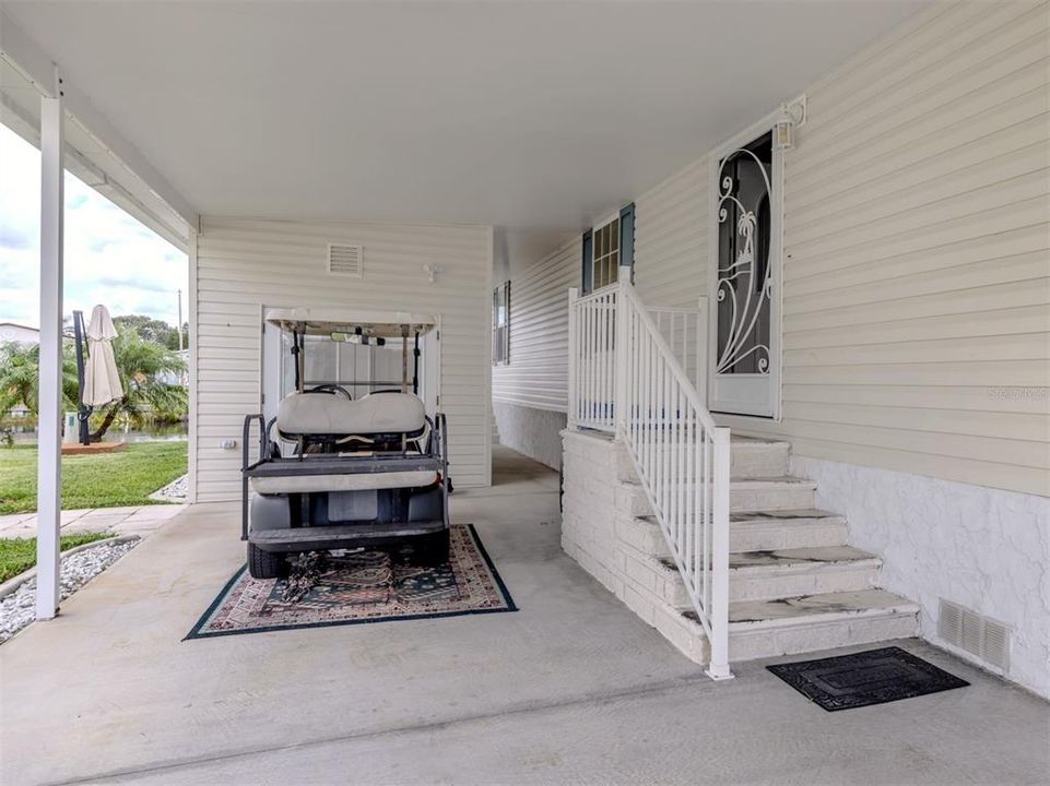 合同活跃: $239,900 (2 贝兹, 2 浴室, 1656 平方英尺)