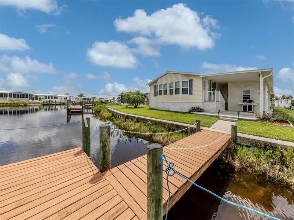 合同活跃: $239,900 (2 贝兹, 2 浴室, 1656 平方英尺)