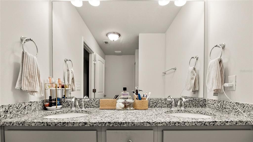 На продажу: $275,000 (3 спален, 2 ванн, 1496 Квадратных фут)