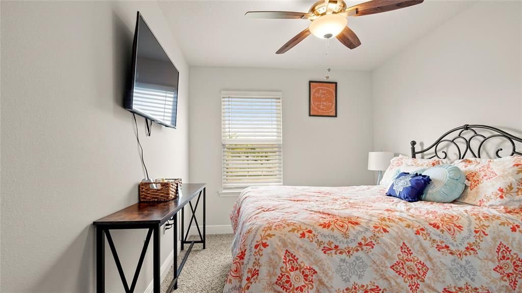 На продажу: $275,000 (3 спален, 2 ванн, 1496 Квадратных фут)