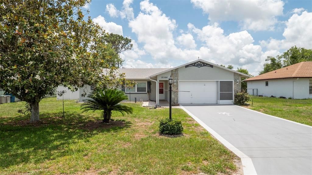 Recently Sold: $255,000 (2 beds, 2 baths, 1192 Square Feet)