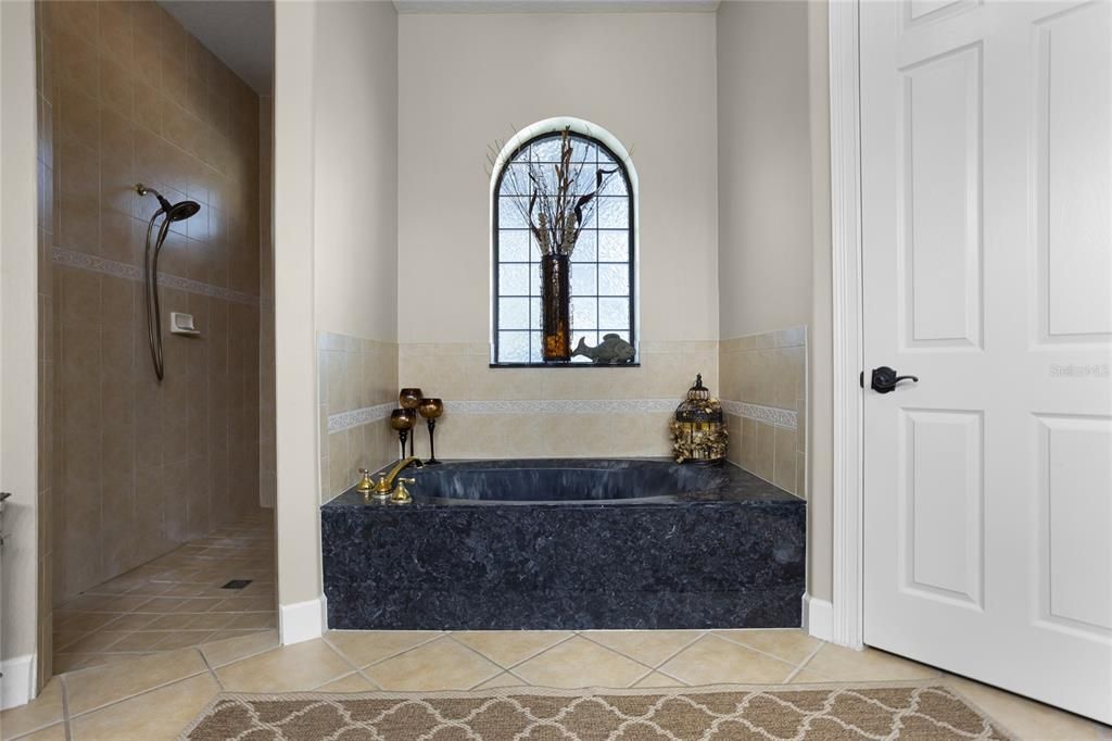 Active With Contract: $979,000 (4 beds, 3 baths, 3120 Square Feet)