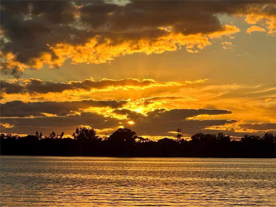 待售: $2,800,000 (4 贝兹, 3 浴室, 2748 平方英尺)