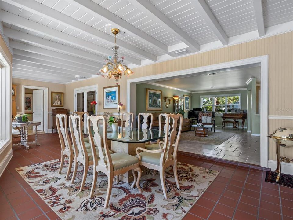 待售: $2,800,000 (4 贝兹, 3 浴室, 2748 平方英尺)