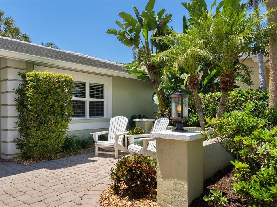 待售: $2,800,000 (4 贝兹, 3 浴室, 2748 平方英尺)