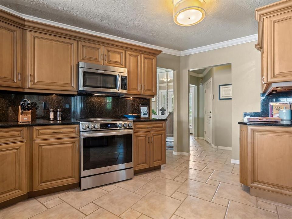 待售: $2,800,000 (4 贝兹, 3 浴室, 2748 平方英尺)