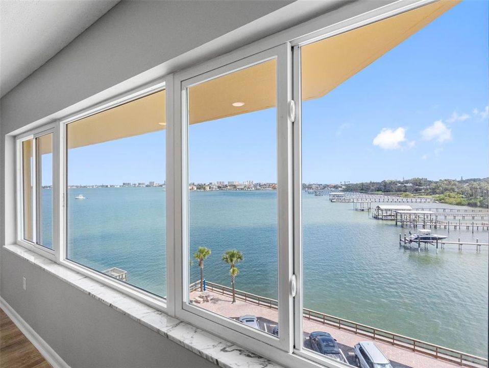 На продажу: $398,000 (2 спален, 2 ванн, 1580 Квадратных фут)