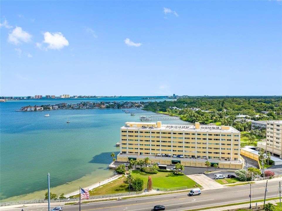 На продажу: $398,000 (2 спален, 2 ванн, 1580 Квадратных фут)