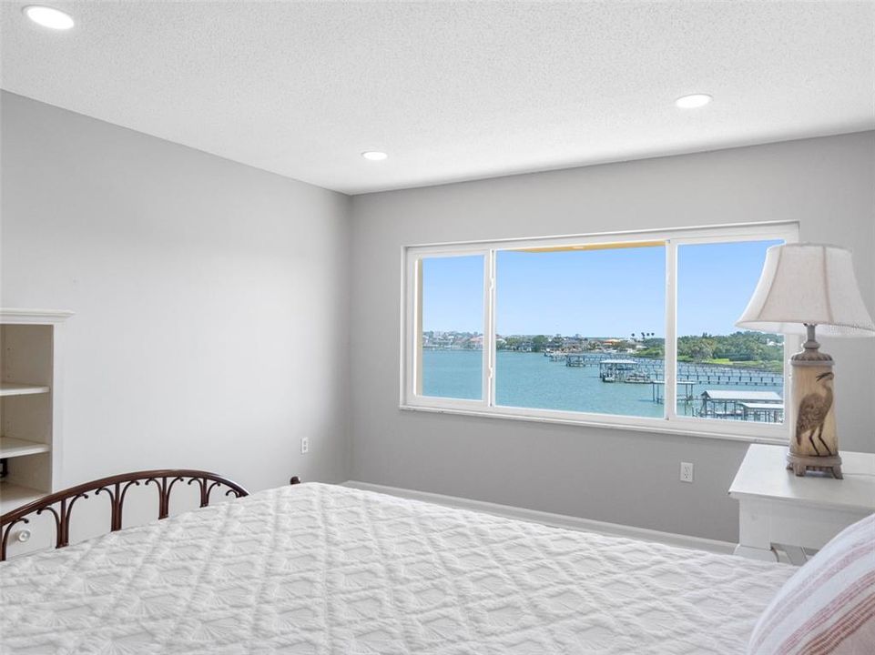 На продажу: $398,000 (2 спален, 2 ванн, 1580 Квадратных фут)