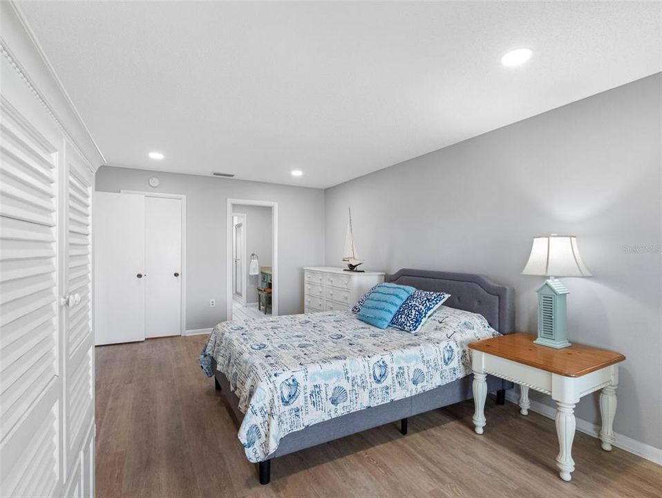 На продажу: $398,000 (2 спален, 2 ванн, 1580 Квадратных фут)