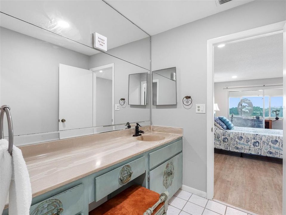 На продажу: $398,000 (2 спален, 2 ванн, 1580 Квадратных фут)