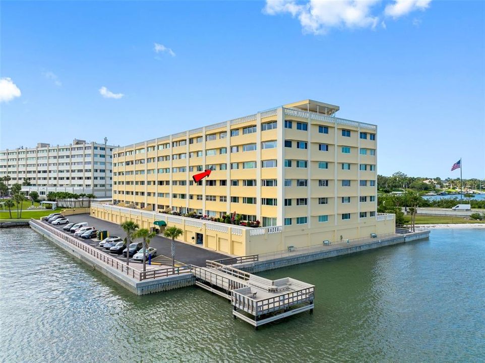 На продажу: $398,000 (2 спален, 2 ванн, 1580 Квадратных фут)