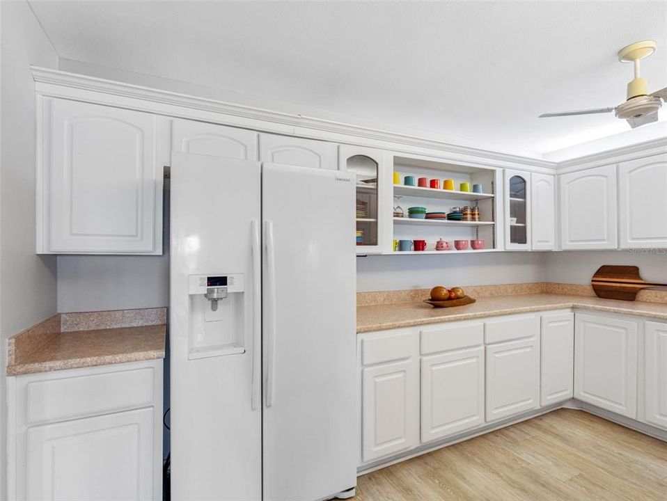 На продажу: $398,000 (2 спален, 2 ванн, 1580 Квадратных фут)