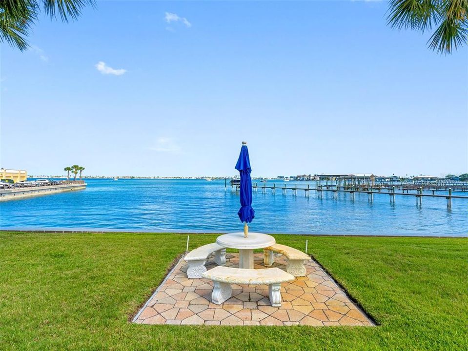 На продажу: $398,000 (2 спален, 2 ванн, 1580 Квадратных фут)