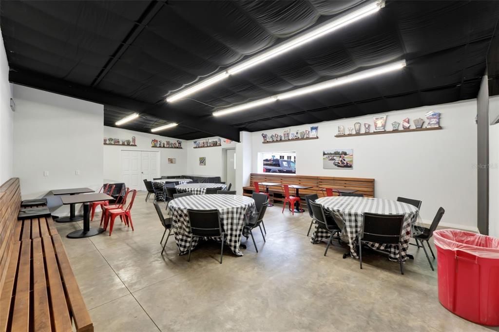 На продажу: $6,000,000 (0 спален, 0 ванн, 0 Квадратных фут)