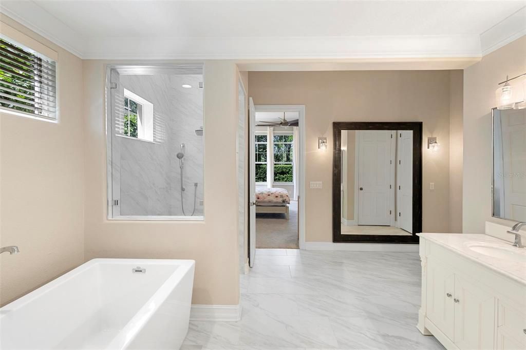 合同活跃: $1,890,000 (3 贝兹, 3 浴室, 3104 平方英尺)