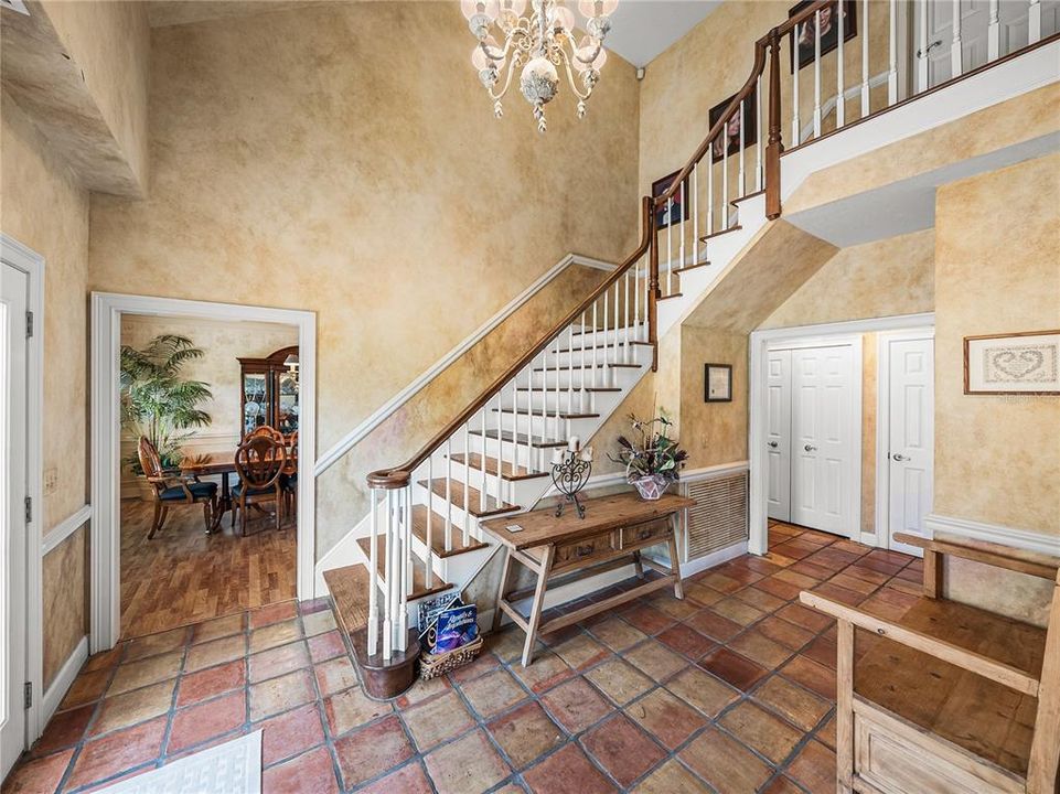 En Venta: $1,199,000 (3 camas, 3 baños, 2713 Pies cuadrados)