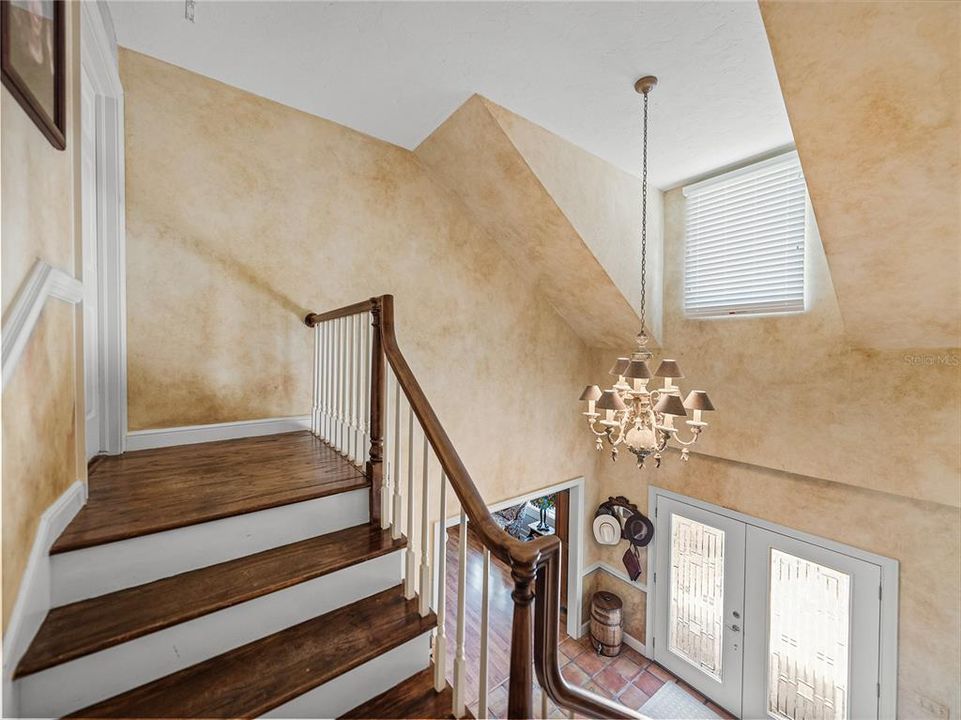 En Venta: $1,199,000 (3 camas, 3 baños, 2713 Pies cuadrados)