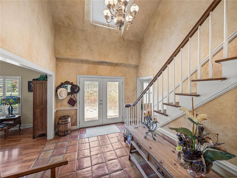 En Venta: $1,199,000 (3 camas, 3 baños, 2713 Pies cuadrados)