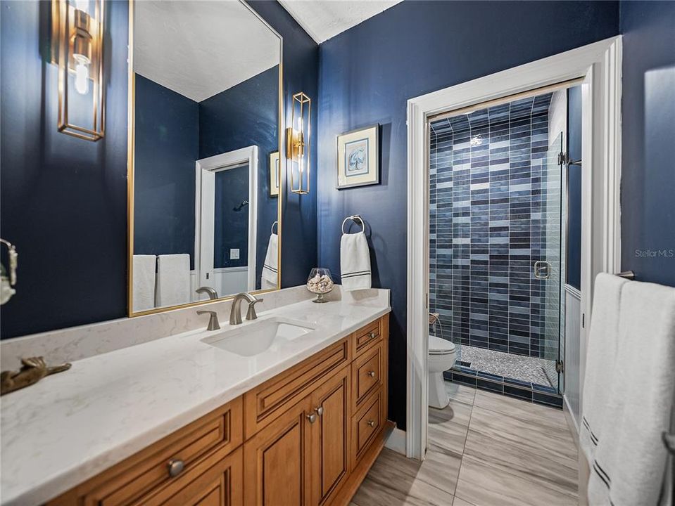 En Venta: $1,199,000 (3 camas, 3 baños, 2713 Pies cuadrados)