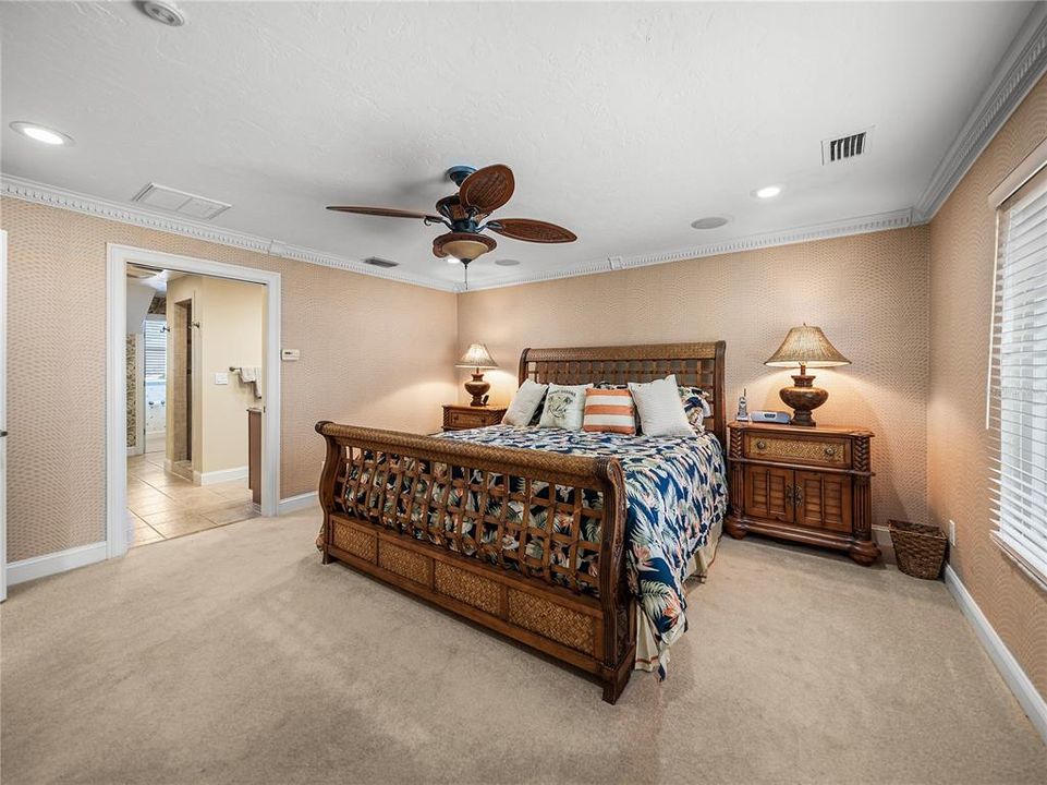 En Venta: $1,199,000 (3 camas, 3 baños, 2713 Pies cuadrados)