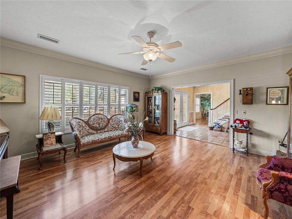 En Venta: $1,199,000 (3 camas, 3 baños, 2713 Pies cuadrados)