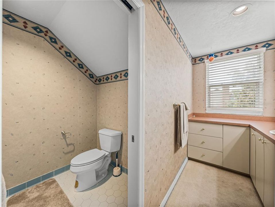 En Venta: $1,199,000 (3 camas, 3 baños, 2713 Pies cuadrados)