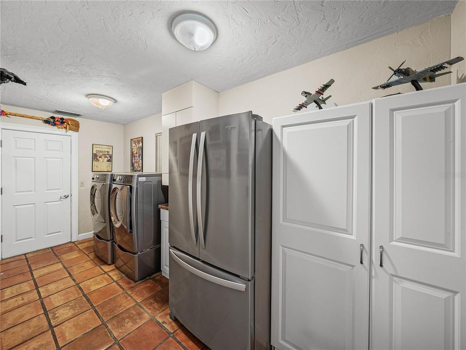 En Venta: $1,199,000 (3 camas, 3 baños, 2713 Pies cuadrados)