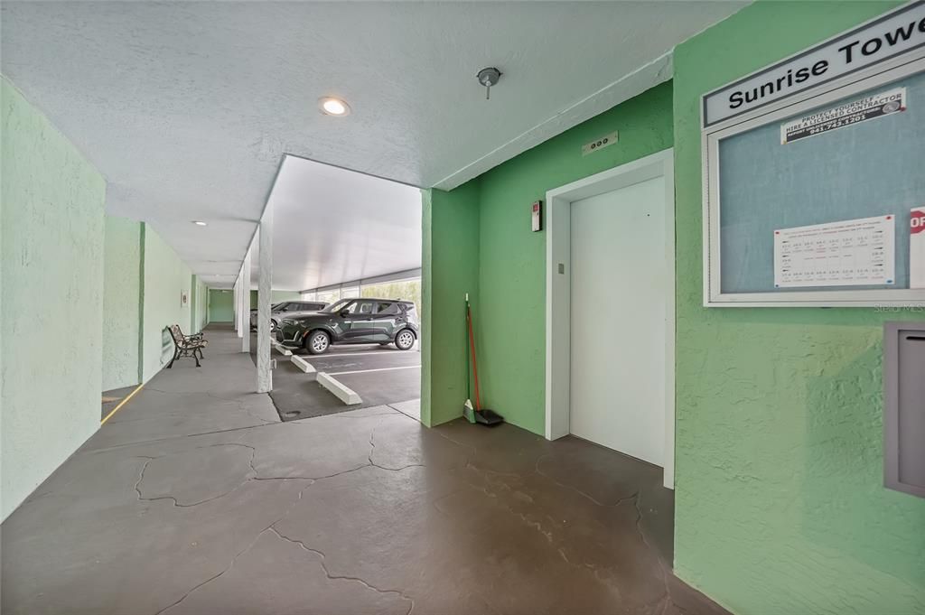 Под контрактом: $148,500 (2 спален, 2 ванн, 1240 Квадратных фут)