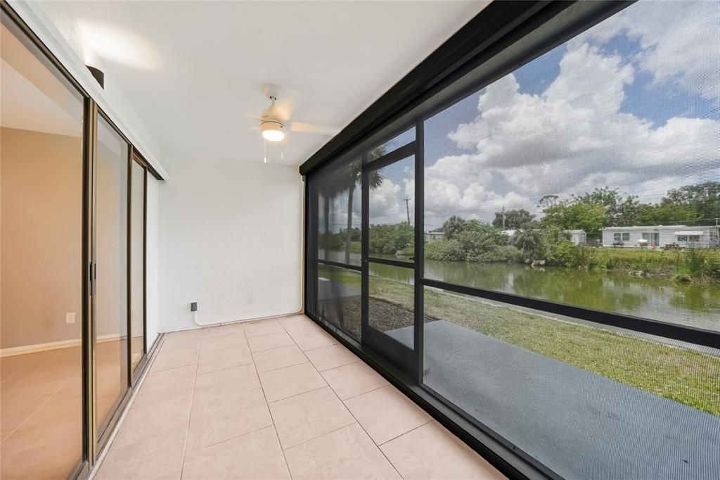 Под контрактом: $148,500 (2 спален, 2 ванн, 1240 Квадратных фут)